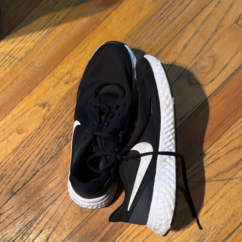Nike Black and White Athletic Shoes
